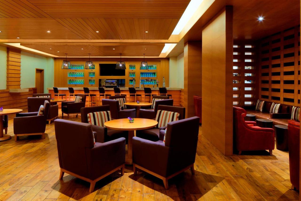 منتجع وسبا ذا ويستن أبو ظبي جولف المظهر الخارجي الصورة The lounge at the airport
