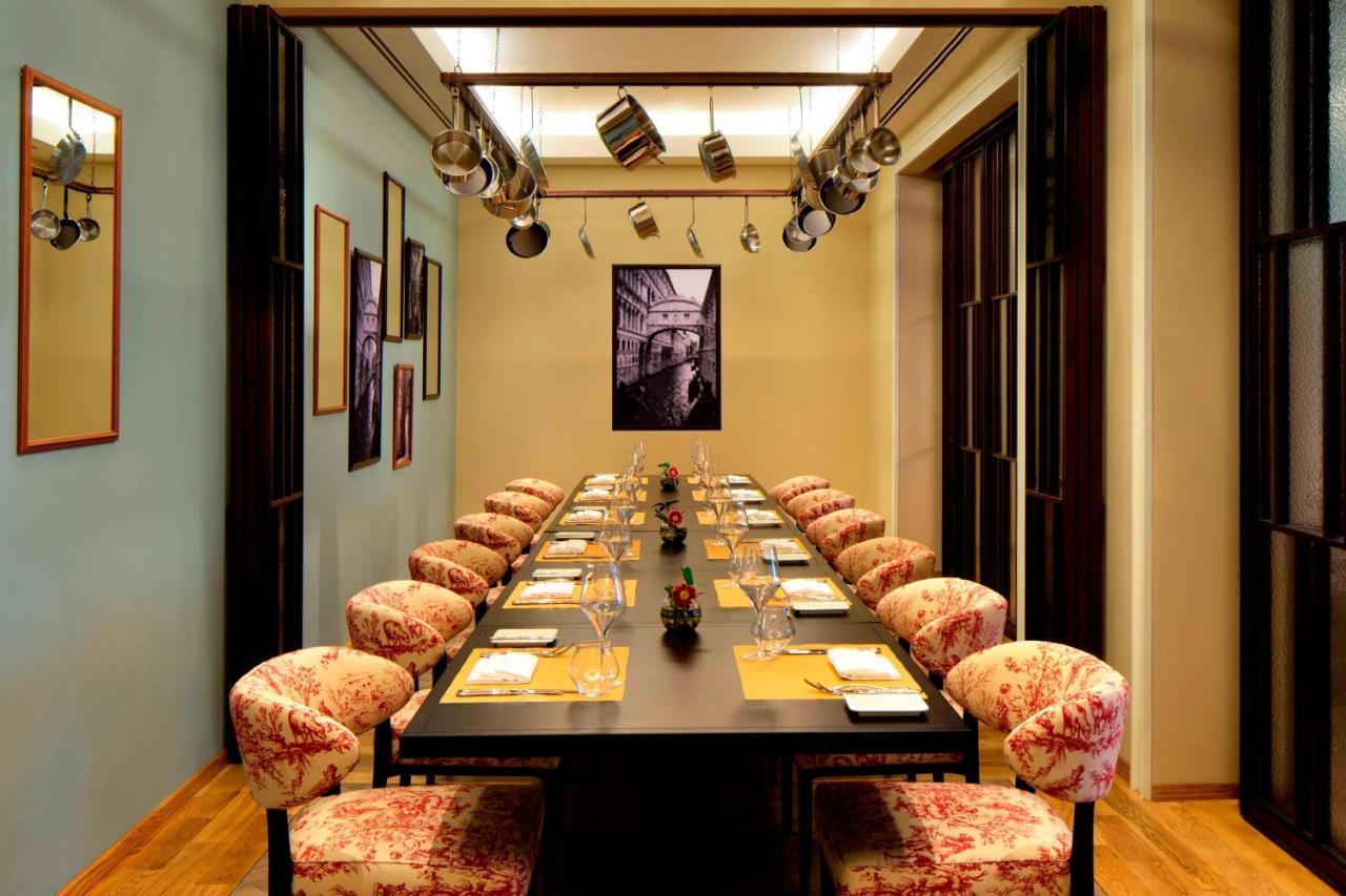منتجع وسبا ذا ويستن أبو ظبي جولف المظهر الخارجي الصورة The private dining room at the restaurant