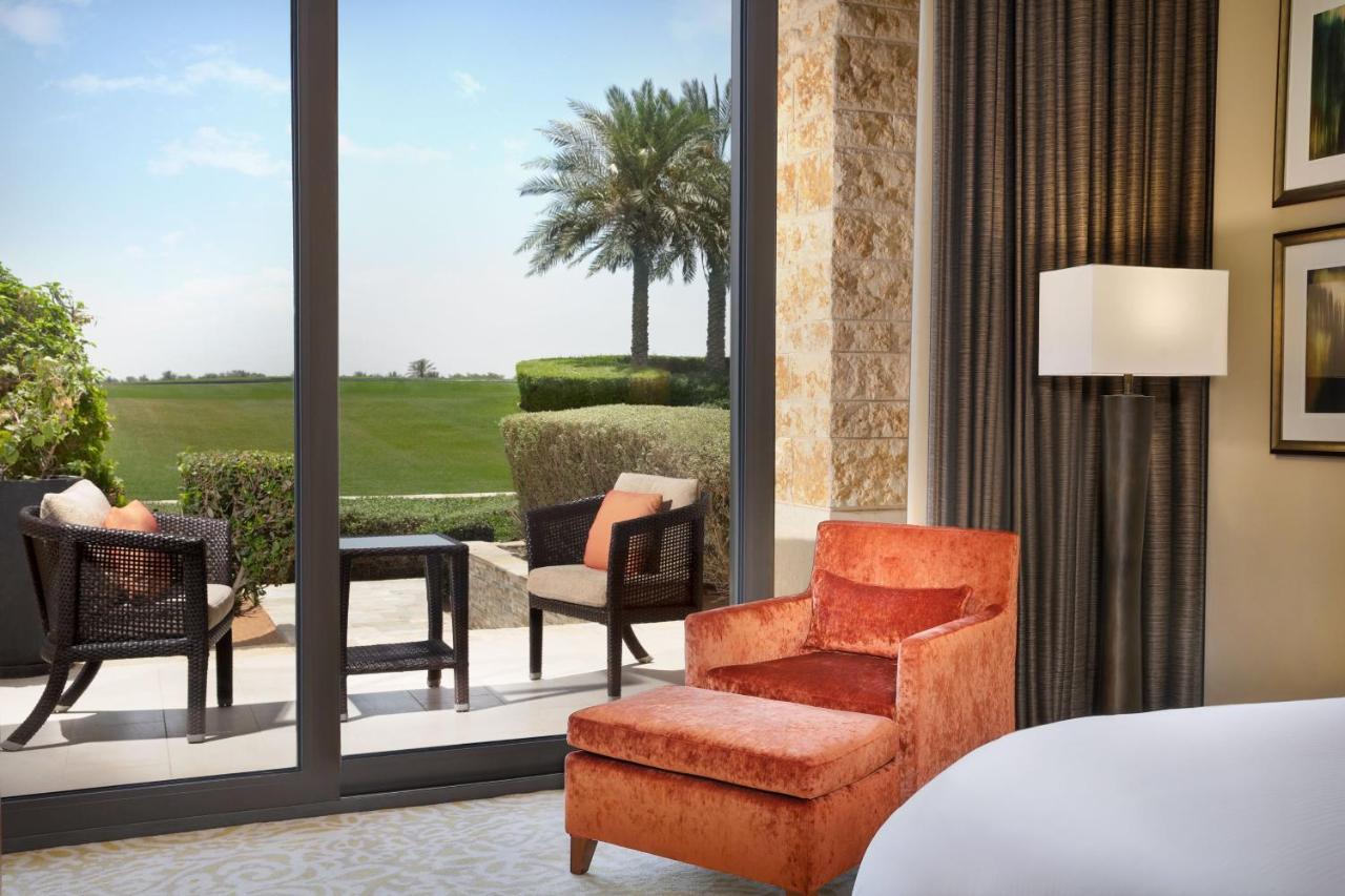 منتجع وسبا ذا ويستن أبو ظبي جولف المظهر الخارجي الصورة A room at the Jumeirah Emirates Resort